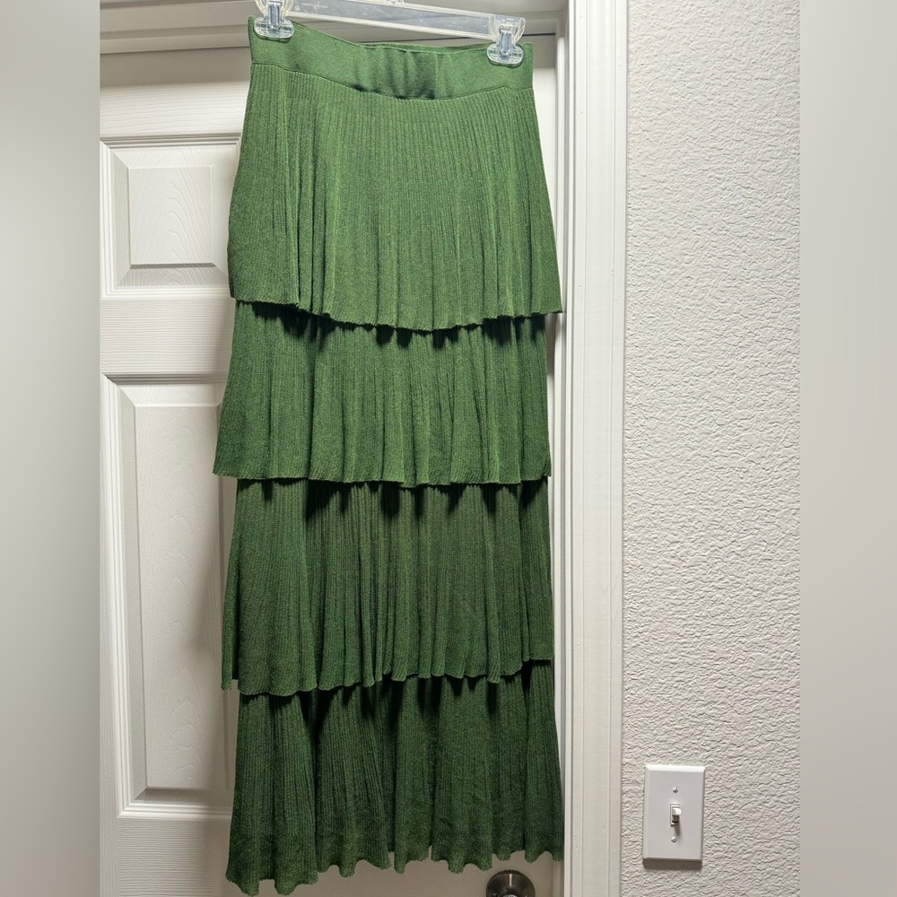 ZARA GREEN LONG RUFFLED KNIT SKIRT 4331/112